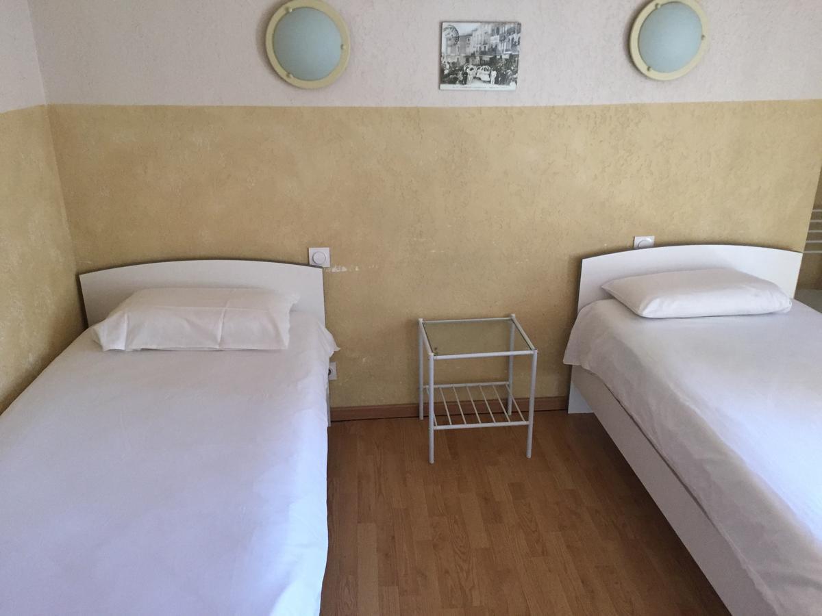 Hotel Le Salagou Clermont-lʼHérault 외부 사진